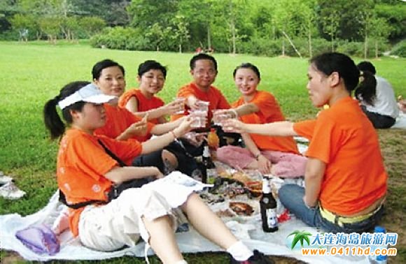 С��ɽɭ�ֹ��@