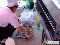 �����ϲ˄��²�Ʒչ��ϵ�ЈD��1