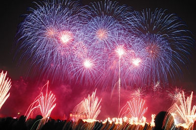 2019���BԪ����(ji��)�������������ָͨ�ϣ�����܇ָ�ϣ� ���B���u���ξW(w��ng) 2019���B������������r�g������ʮ����8�c��2��19����8�c��    2019���B����������������B��Ԫ����(ji��)������������������O(sh��)�ڴ��B�Ǻ����V������혿څ^(q��)����3���֕���֮һ������ɂ��֕����_�������һ�r�g֪ͨ������������ʮ����8�c���c������ͬ���e�k����ȼ�őc����ӡ�   2019���B��������������ݕr�L�s20��犣������������M(j��n)�Ĕ�(sh��)�ֹ�늼��g(sh��)���Ը߿՟��������еͿ՟����e��������Ϟ�С�������һ��ҕ�Xʢ����   �鱣�ϡ��f��֮ҹ��Ԫ����(ji��)���������������e�У��н�ͨ�\ݔ�ֲ�ȡ�Ќ���Ч�Ĵ�ʩ,�����\���{(di��o)���ʹ�ã��_���韟������ṩ���|(zh��)���Ľ�ͨ�\ݔ���Ϸ���(w��)�� Ԫ����(ji��)���������������܇ָ��һ���{(di��o)��������·,���C���������\�D(zhu��n)�� �������������F�\ݔ(li��n)�әC�ƣ��������ù����\���{(di��o)����˱��C������߅���������\�D(zhu��n)������޶ȵķ��������܇��ᘌ����������ͨ���ƅ^(q��)���漰��22�l������·���ڽ�ͨ�������g��49·��901·2�l������·ͣ�\��������20�l������·����ȡ�ֶ��\�I�͸ľ����ȷ�ʽ�M(j��n)���{(di��o)�����b���ϴο��꟟�����ݽ�(j��ng)򞣬��_��202·��܉�܇��ȫ�\�I��ԓ��·������(j��)���F1̖���\�I��r�M(j��n)������(y��ng)���{(di��o)���� Ԫ����(ji��)���������������܇ָ�϶������ӹ�����ɢ�c�����C�^��������ɢ ��(j��ng)�c�������T����(f��)�о�,���˳�ְl(f��)�]���湫��������ɢ������,���ꌢ������ɢ�c�m��(d��ng)���������{(di��o)�����������ӕ�����߅������·�\��������߀�����400��Ϲ���܇�v���ڼ�����ɢ��ͬ�r�ƶ��˹����\ݔ�����A(y��)���������˹�����(y��ng)���\��������\�I�r�g���L�Ĝ�(zh��n)���� Ԫ����(ji��)���������������܇ָ������ȫ���_չ�z�����Ӗ(x��n)���_��������(y��u)�|(zh��)����(w��) �M���������\��I(y��)�ӏ���܇�v�S�o(h��)�ͱ��B(y��ng)���������ИI(y��)�ĘI(y��)�ˆT�M(j��n)����ȫ����Ӗ(x��n)�ͽ��������������ĬF(xi��n)��ָ�]�{(di��o)��ϵ�y(t��ng)����A�M��ɟ�����������\ݔ���ϳ����������(y��ng)�Ĝ�(zh��n)�乤�����_����V�������ṩ��(y��u)�|(zh��)�Ĺ�������(w��)�� Ԫ����(ji��)���������������܇ָ�������ӏ��F(xi��n)���O(ji��n)��������(d��o)���������܇ �鱣�C���õĿ��\���򣬬F(xi��n)������50������ͨ��(zh��)���ˆT��ؓ(f��)؟(z��)������߅���\�Ј�������������c�����܇�����d��Ҫ�߃r���`Ҏ(gu��)�`���О����M���������\��I(y��)����1000���������ˆT��־Ը����ؓ(f��)؟(z��)����վ�c����ɢ�c�����\�I���������f(xi��)���������T�S�ֺó�܇������ 2019���BԪ����(ji��)�������������ָͨ�ϣ�����܇ָ�ϣ�